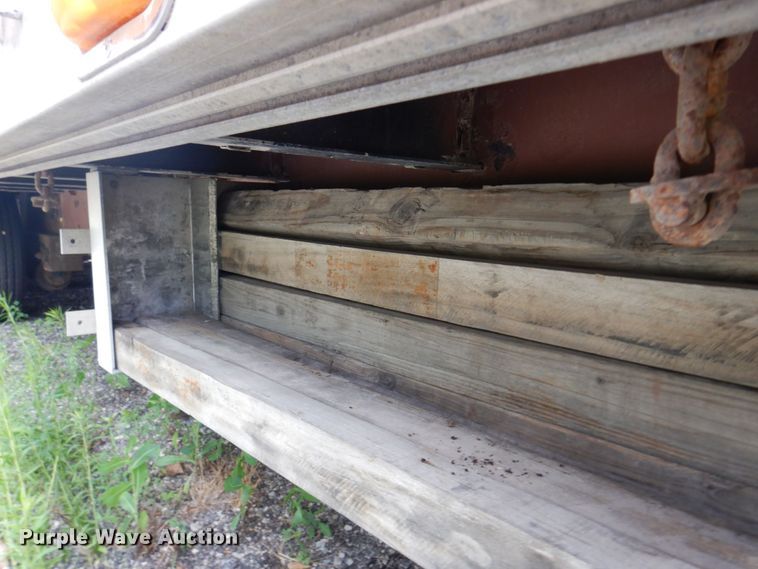 image for item DS8135 2008 Reinke  drop deck trailer