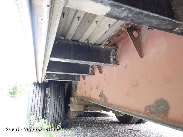image for item DS8135 2008 Reinke  drop deck trailer