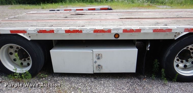 image for item DS8135 2008 Reinke  drop deck trailer