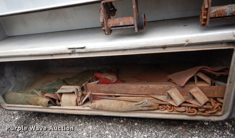 image for item DS8135 2008 Reinke  drop deck trailer