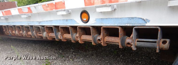 image for item DS8135 2008 Reinke  drop deck trailer