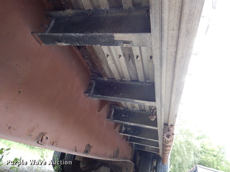 image for item DS8135 2008 Reinke  drop deck trailer