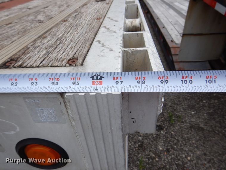 image for item DS8135 2008 Reinke  drop deck trailer