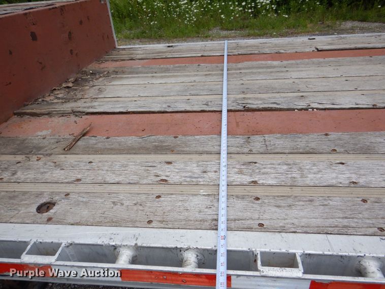 image for item DS8135 2008 Reinke  drop deck trailer