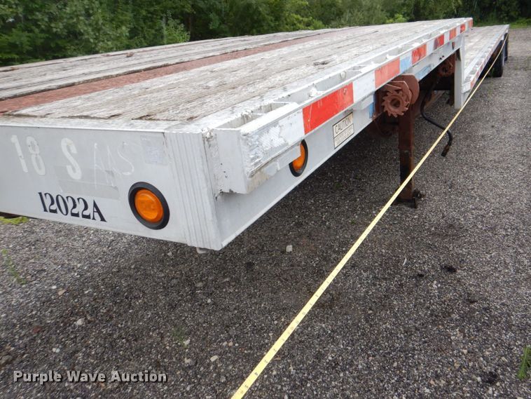 image for item DS8135 2008 Reinke  drop deck trailer