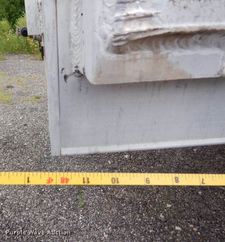 image for item DS8135 2008 Reinke  drop deck trailer