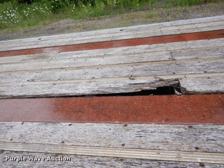 image for item DS8135 2008 Reinke  drop deck trailer