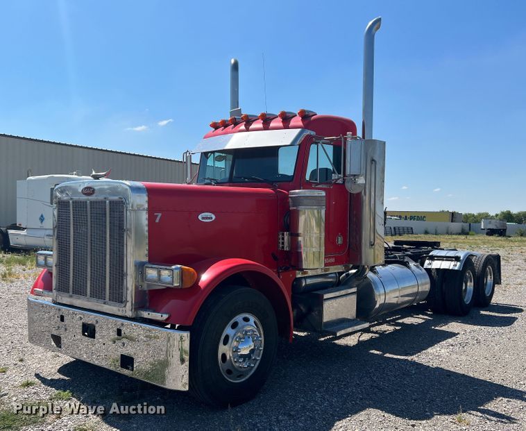 image for item DS8392 1999 Peterbilt 379  semi truck