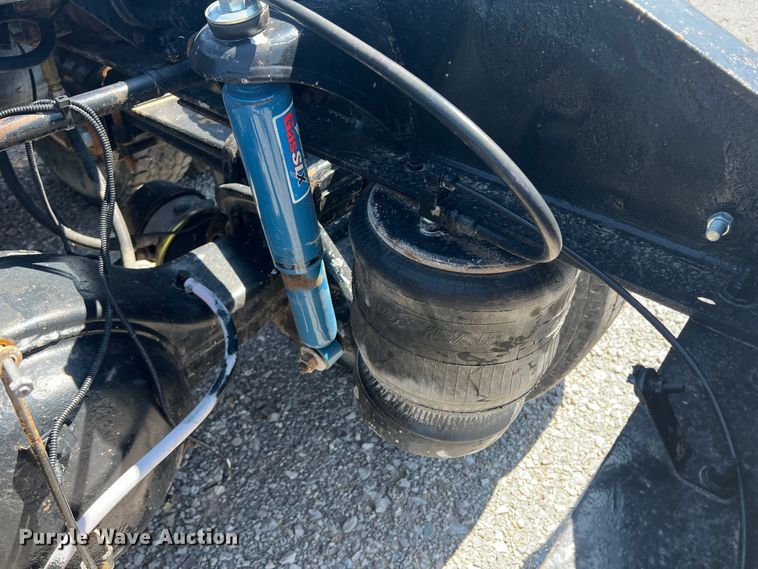 image for item DS8392 1999 Peterbilt 379  semi truck