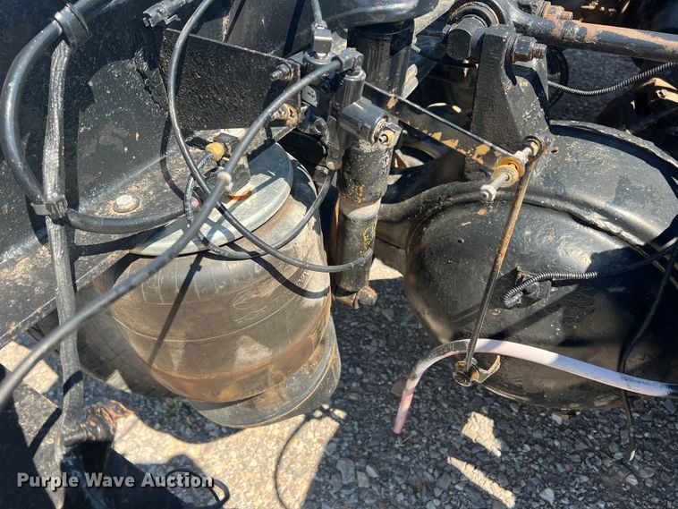 image for item DS8392 1999 Peterbilt 379  semi truck