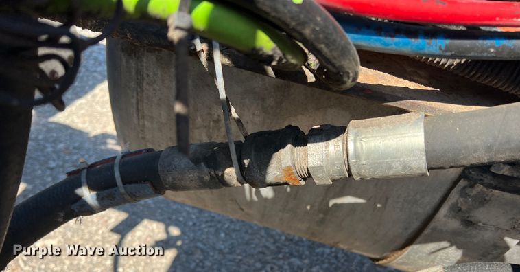 image for item DS8392 1999 Peterbilt 379  semi truck