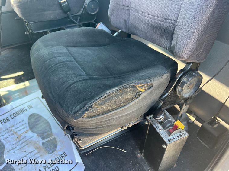 image for item DS8392 1999 Peterbilt 379  semi truck