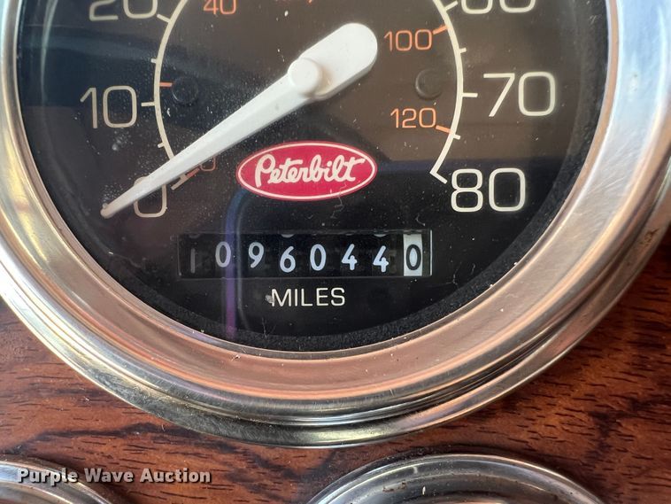 image for item DS8392 1999 Peterbilt 379  semi truck