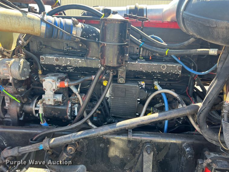 image for item DS8392 1999 Peterbilt 379  semi truck