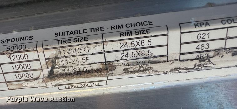 image for item DS8392 1999 Peterbilt 379  semi truck