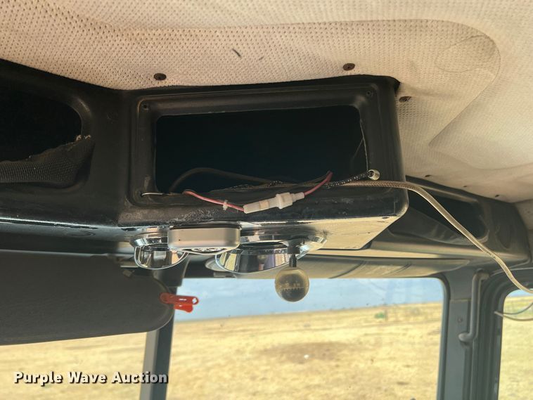 image for item DS8477 1997 Freightliner FLD  semi truck