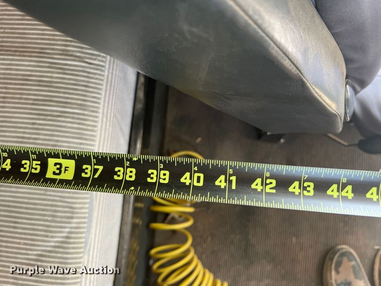 image for item DS8477 1997 Freightliner FLD  semi truck