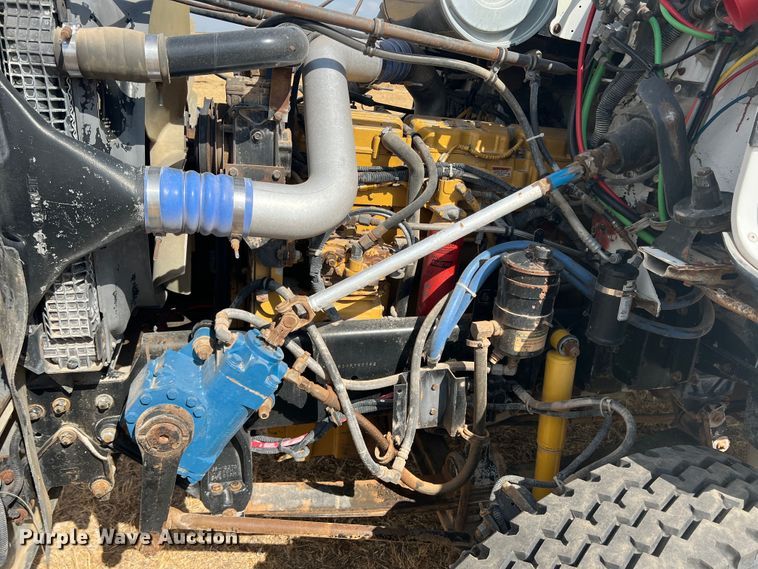 image for item DS8477 1997 Freightliner FLD  semi truck