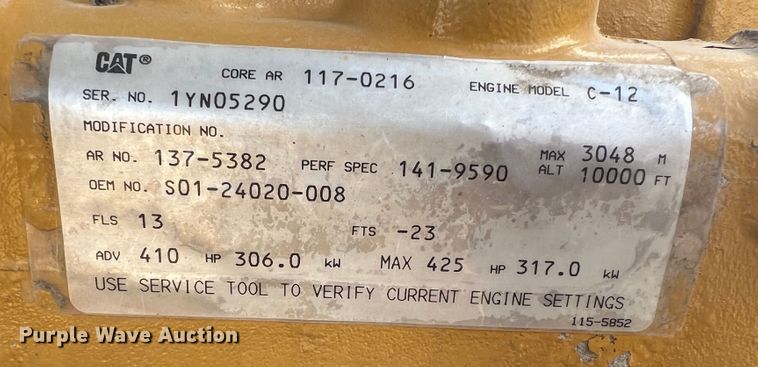 image for item DS8477 1997 Freightliner FLD  semi truck