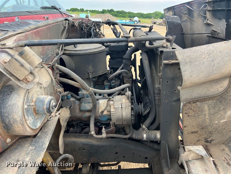 image for item HL9200 1985 Chevrolet C70  dump truck