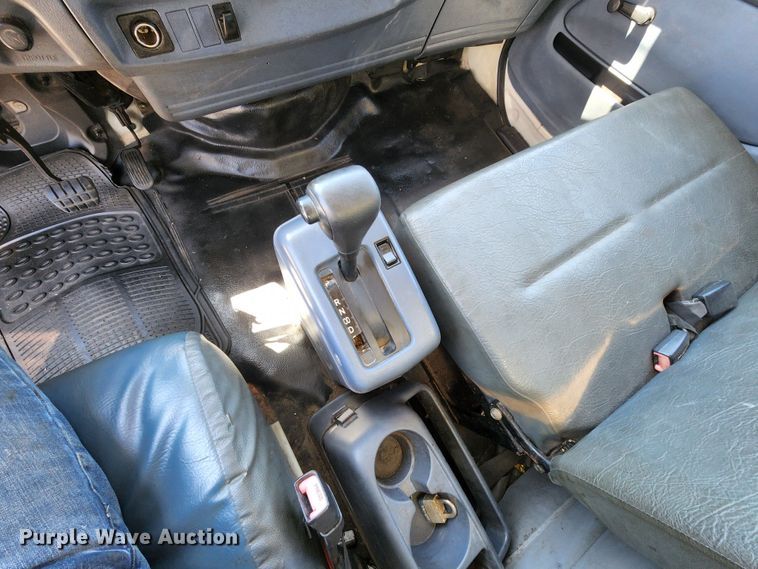 image for item JB9073 2007 Hino 268  box truck