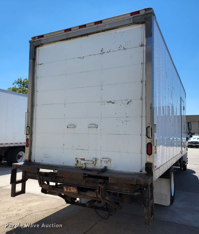 image for item JB9073 2007 Hino 268  box truck