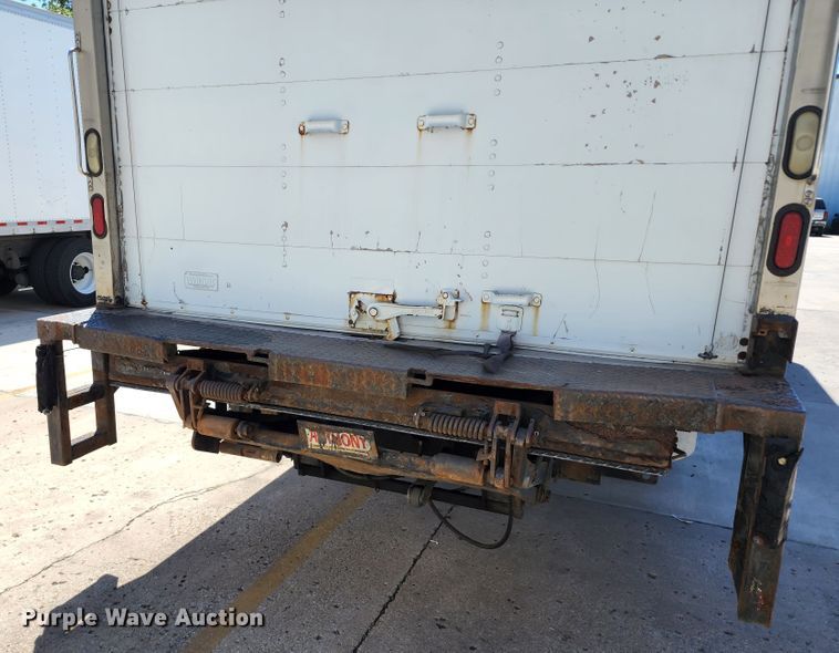 image for item JB9073 2007 Hino 268  box truck