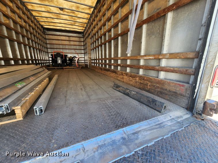 image for item JB9073 2007 Hino 268  box truck