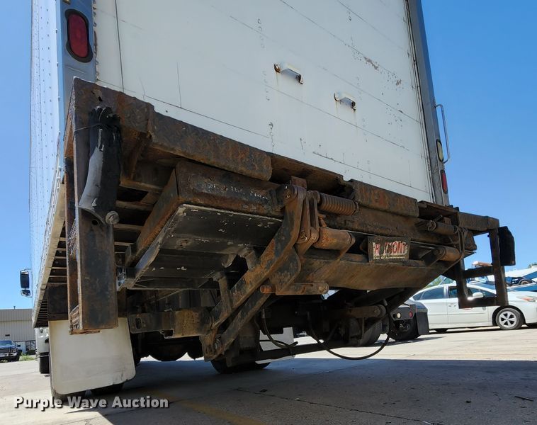 image for item JB9073 2007 Hino 268  box truck