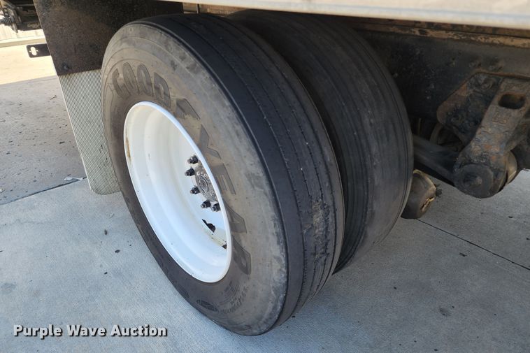 image for item JB9073 2007 Hino 268  box truck