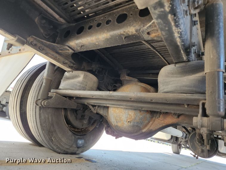 image for item JB9073 2007 Hino 268  box truck