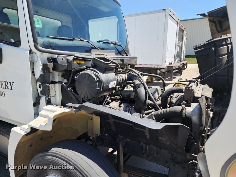 image for item JB9073 2007 Hino 268  box truck