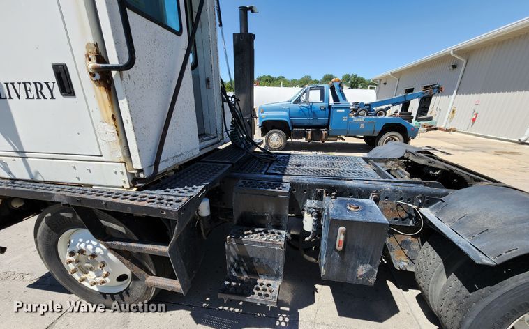 image for item JB9074 2006 Kalmar 30  yard truck