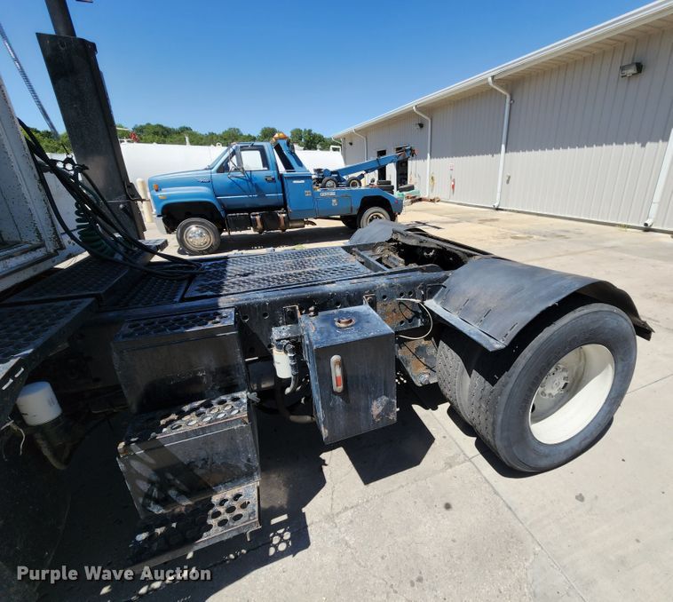 image for item JB9074 2006 Kalmar 30  yard truck