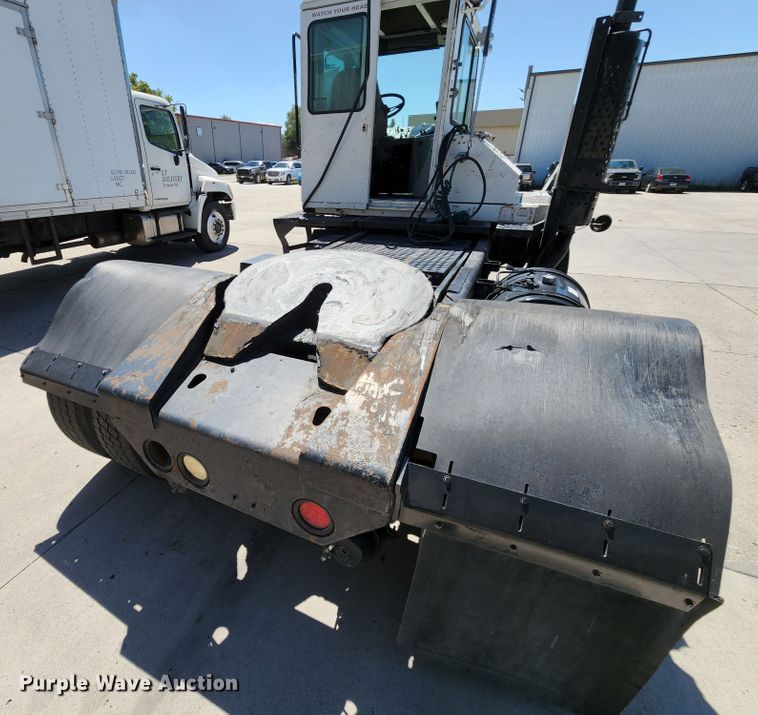 image for item JB9074 2006 Kalmar 30  yard truck