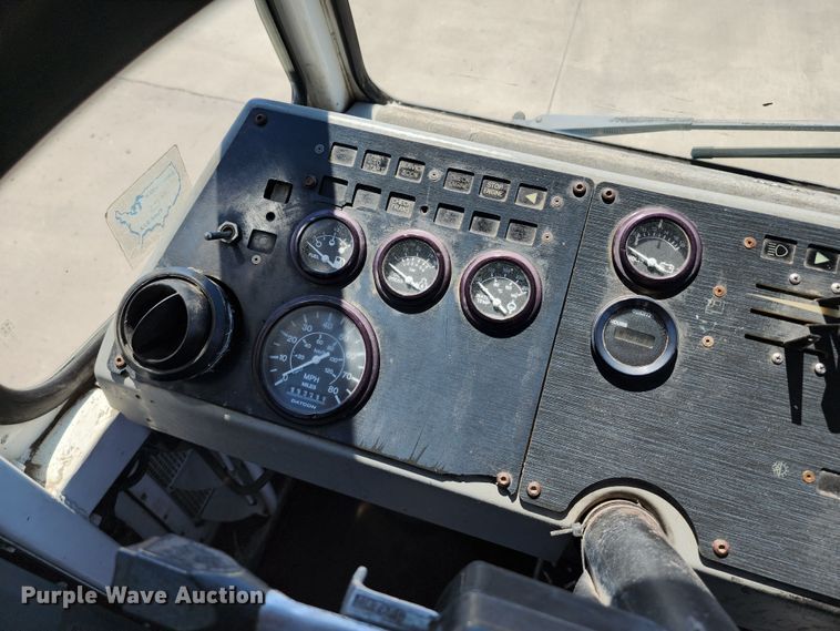 image for item JB9074 2006 Kalmar 30  yard truck