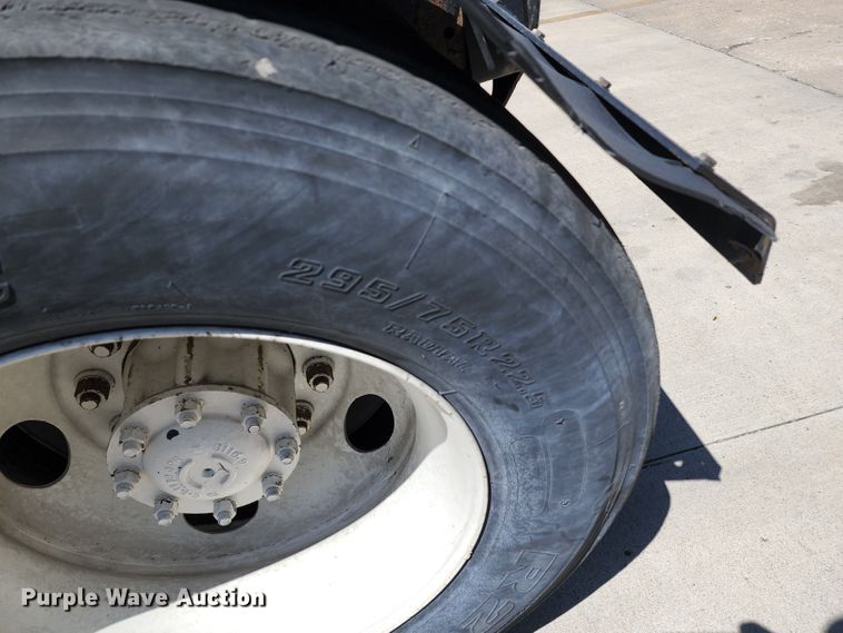 image for item JB9074 2006 Kalmar 30  yard truck