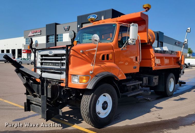image for item JC9708 2005 Sterling L8500  dump truck