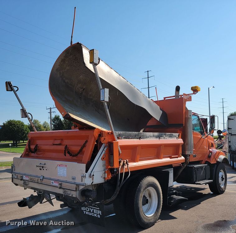 image for item JC9708 2005 Sterling L8500  dump truck