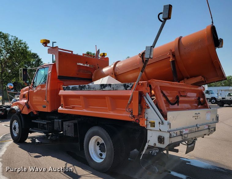 image for item JC9708 2005 Sterling L8500  dump truck