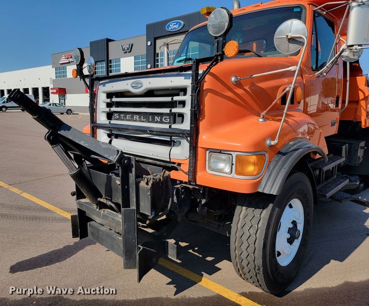 image for item JC9708 2005 Sterling L8500  dump truck
