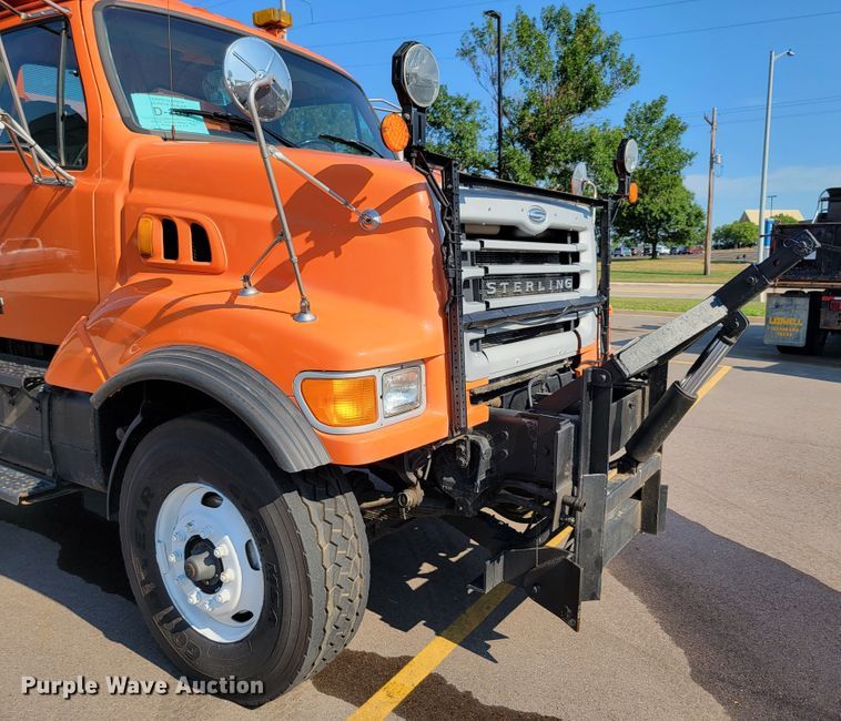 image for item JC9708 2005 Sterling L8500  dump truck