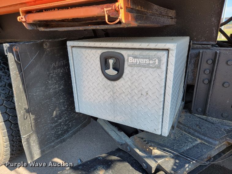 image for item JC9708 2005 Sterling L8500  dump truck