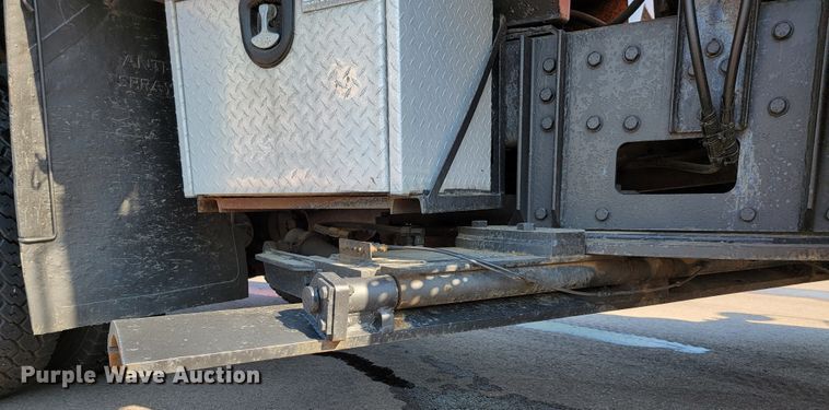 image for item JC9708 2005 Sterling L8500  dump truck