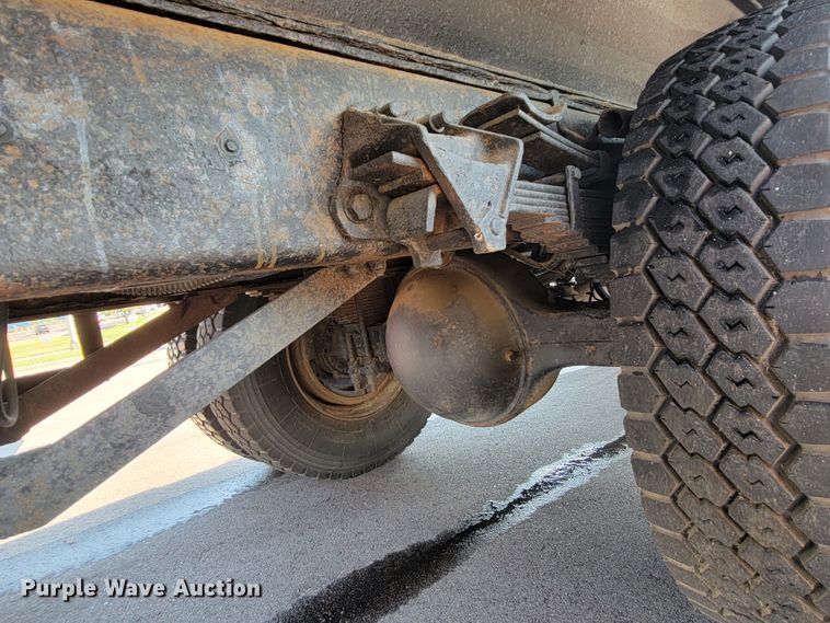 image for item JC9708 2005 Sterling L8500  dump truck