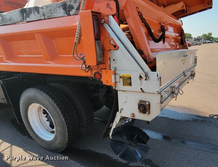 image for item JC9708 2005 Sterling L8500  dump truck