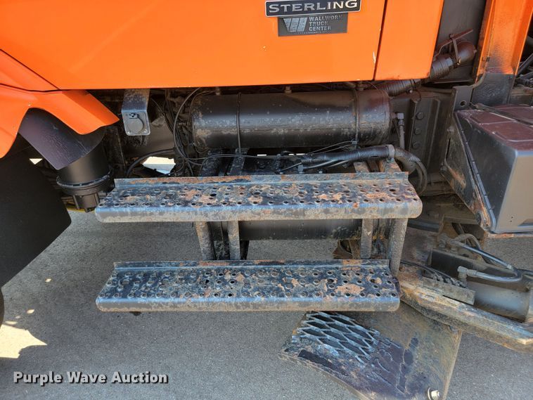 image for item JC9708 2005 Sterling L8500  dump truck