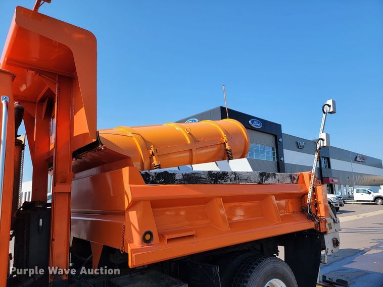 image for item JC9708 2005 Sterling L8500  dump truck