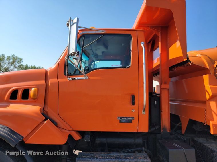 image for item JC9708 2005 Sterling L8500  dump truck