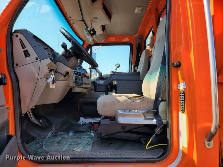 image for item JC9708 2005 Sterling L8500  dump truck